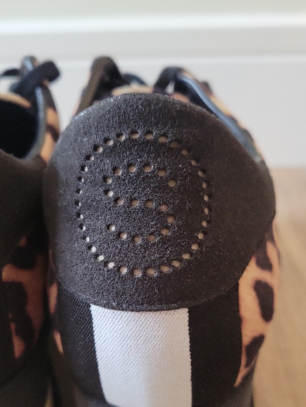 GUC Stella McCartney Elyse Leopard Sneakers Size 41 - Picture 7 of 13